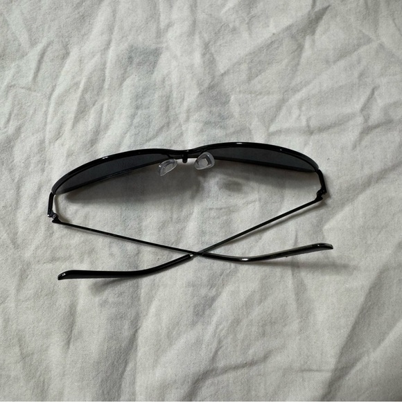 Simply Vera by Vera Wang Black Cat Eye Sunglasses main image 5